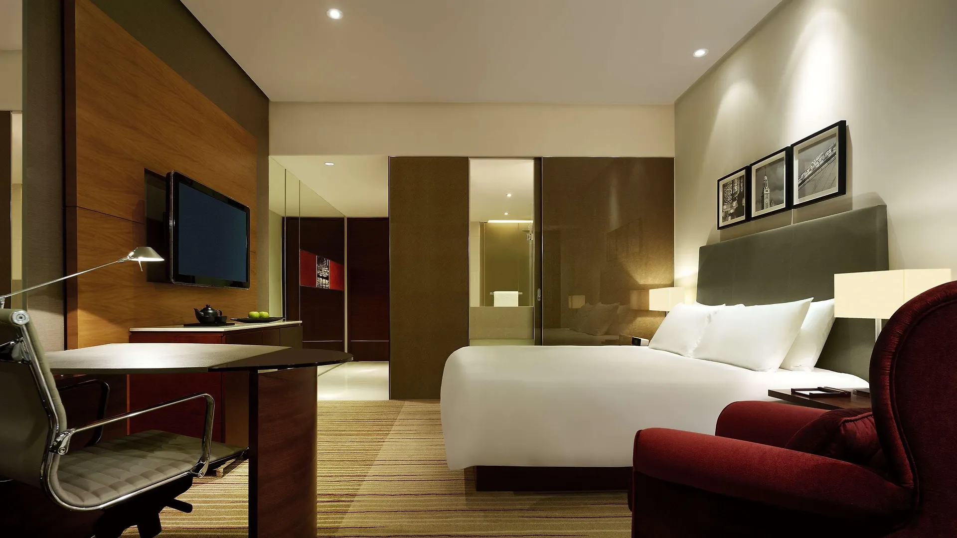 Hyatt Regency Hong Kong Tsim Sha Tsui Hotel 5*,